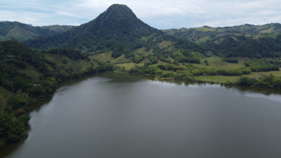 Reabren la laguna San Diego tras superar mortandad de peces
