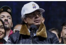 Fue un honor hablar con el presidente de Colombia, dijo Trump.