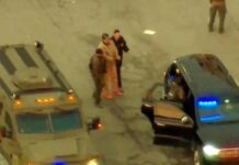 EN VIDEO: A esta hora es trasladado el expresidente de Venezuela, Nicolás Maduro, desde la cárcel en Brooklyn hasta un tribunal federal de Nueva York, donde afrontará su juicio.