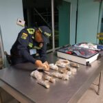 ¡Increíble! Hombre escondía marihuana en chorizos y fue sorprendido en el aeropuerto cuando pretendía salir del país