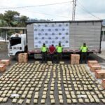 ¡Golpe al narcotráfico en vías del Eje Cafetero! Incautan 380 kilos de marihuana camuflados en camión