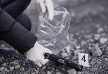 Sicario irrumpe en vivienda y asesina a joven de 18 años.