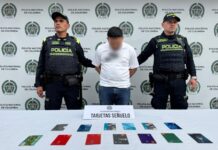 Capturado presunto ladrón de cajeros automáticos en el Eje Cafetero: tenía 13 tarjetas bancarias y operaba con la modalidad del “cambiazo”