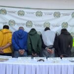 Golpe al microtráfico: cinco capturados, arma de fuego y cientos de dosis de droga incautadas en operativos de allanamiento