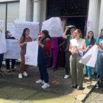 Colaboradores de Asmet Salud protestaron por falta de pago de salarios desde enero