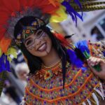 Yenifer Jaramillo recibe la banda de Miss Earth Risaralda