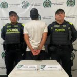 ¡Lo descubrieron por un insólito detalle! Prófugo condenado por homicidio escondía su identidad en dos carcasas de celular