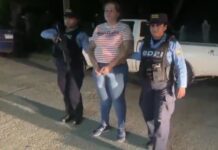 Maestra fue capturada en Honduras tras presunta agresión a una estudiante dentro de un salón de clases