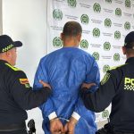 ¡Se lanzó al río para escapar! Así terminó la fuga de un presunto ladrón