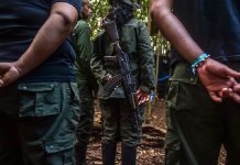 ¡Seis policías secuestrados, seis familias en vilo! Director de la Policía exige su liberación