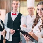 Sector hotelero busca alternativas para proteger el empleo tras el terremoto