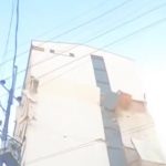 VIDEO: MOTOCICLISTA CAPTÓ EL MOMENTO EN QUE COLAPSÓ PARTE DEL EDIFICIO INVICO DURANTE EL TERREMOTO EN PEREIRA