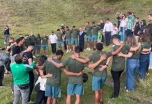 Nueva generación de Chapecoense visita el lugar de la tragedia aérea en Antioquia