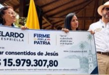 Presidente dona su primer salario a hogares geriátricos