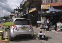 El comercio de Pereira vuelve a levantarse tras el terremoto