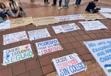 Instituciones educativas de Dosquebradas protestaron para exigir recursos para reconstruir colegios afectados por el terremoto