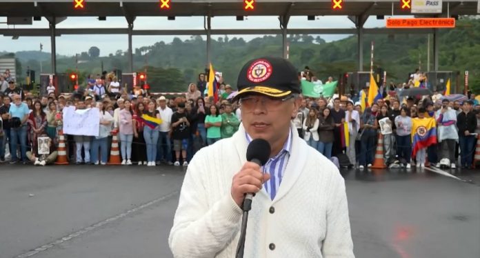petro peajes 700