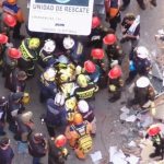 Rescatan con vida a mujer atrapada tras el colapso de una estructura en Pereira